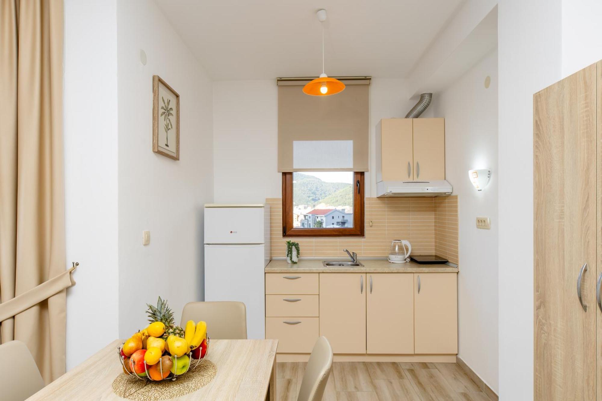 Arvala Apartments Будва Екстериор снимка