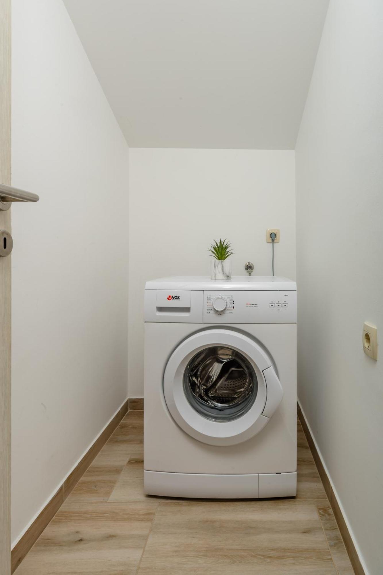 Arvala Apartments Будва Стая снимка