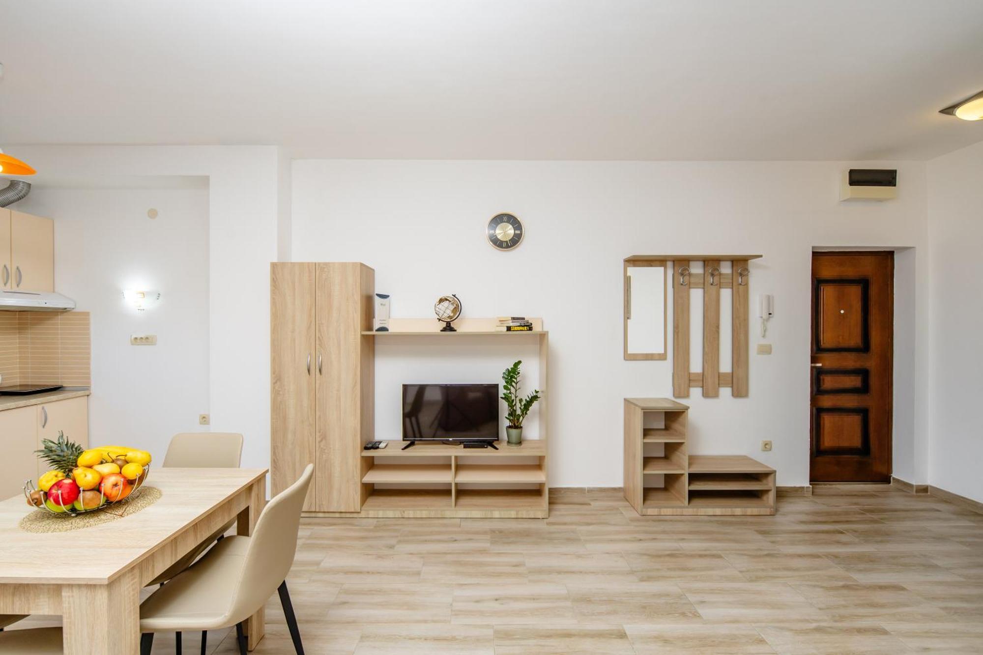 Arvala Apartments Будва Стая снимка