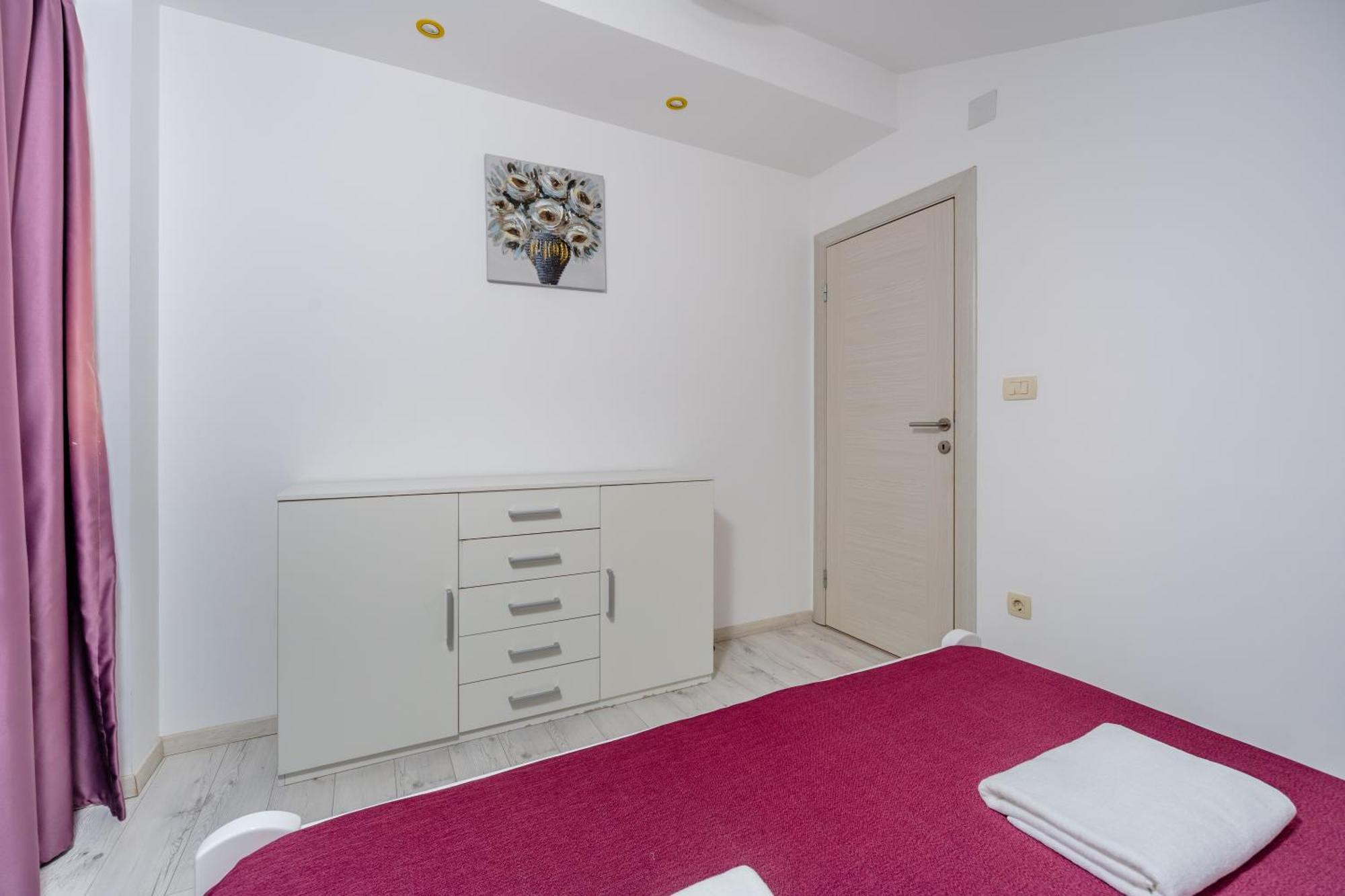 Arvala Apartments Будва Стая снимка