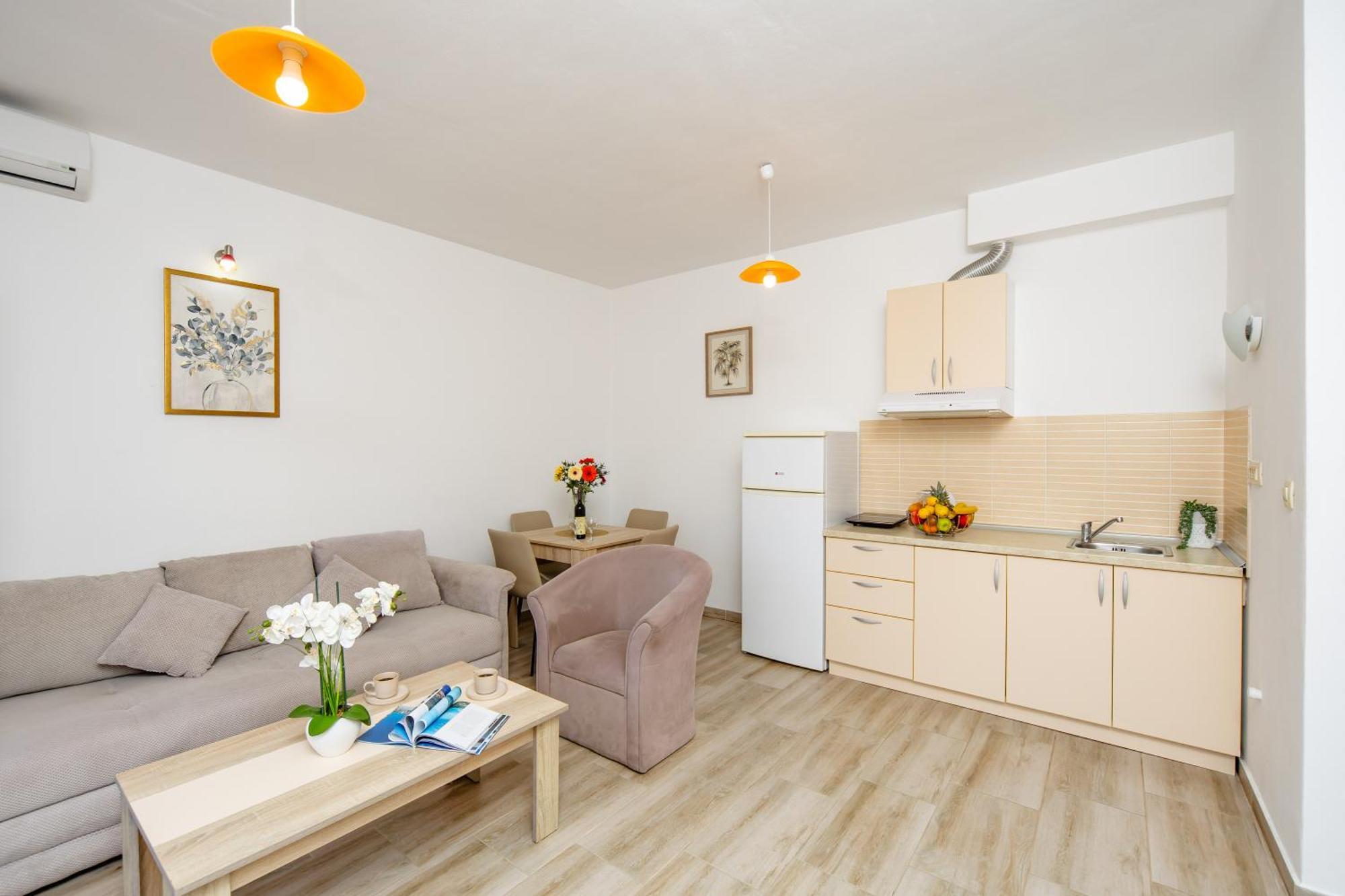 Arvala Apartments Будва Екстериор снимка
