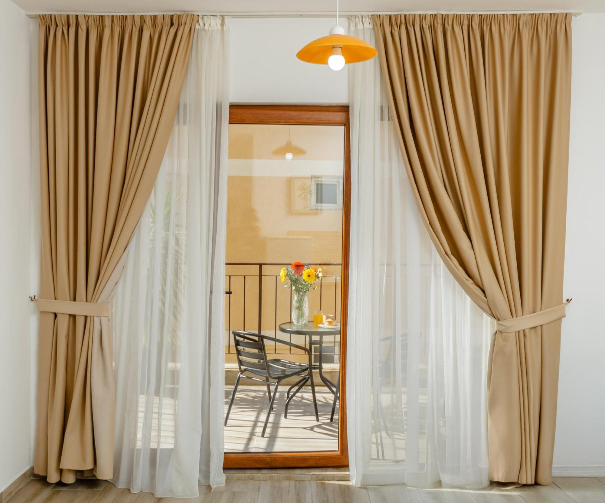 Arvala Apartments Будва Стая снимка